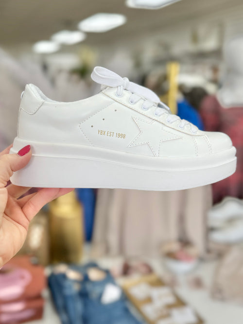 Elonna Sneaker-White