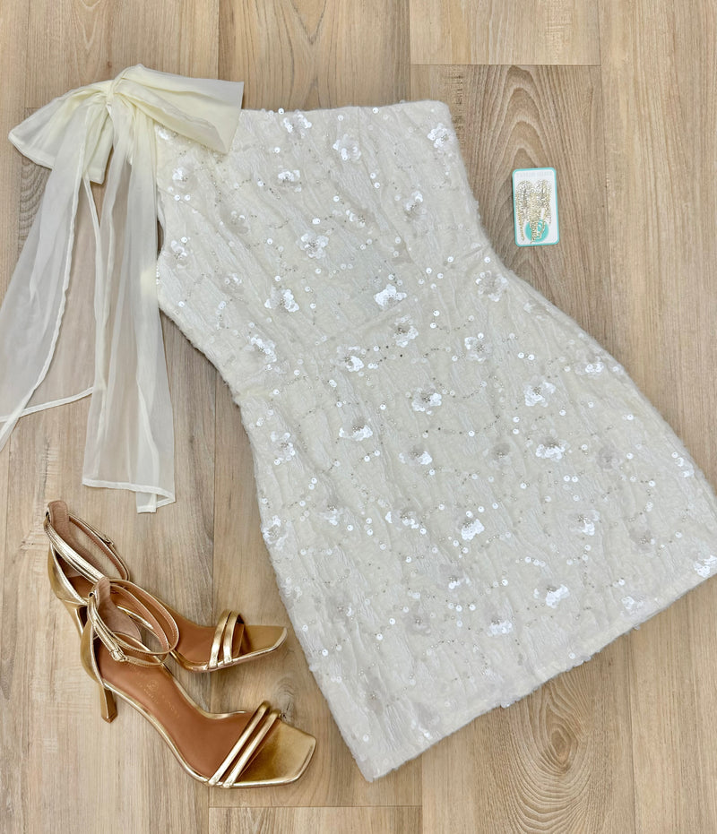 Cream One Shoulder Dress Medium Cream One Shoulder Dress Medium