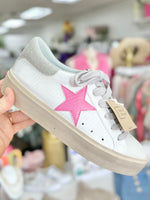 Reba w/Pink Star Sneaker